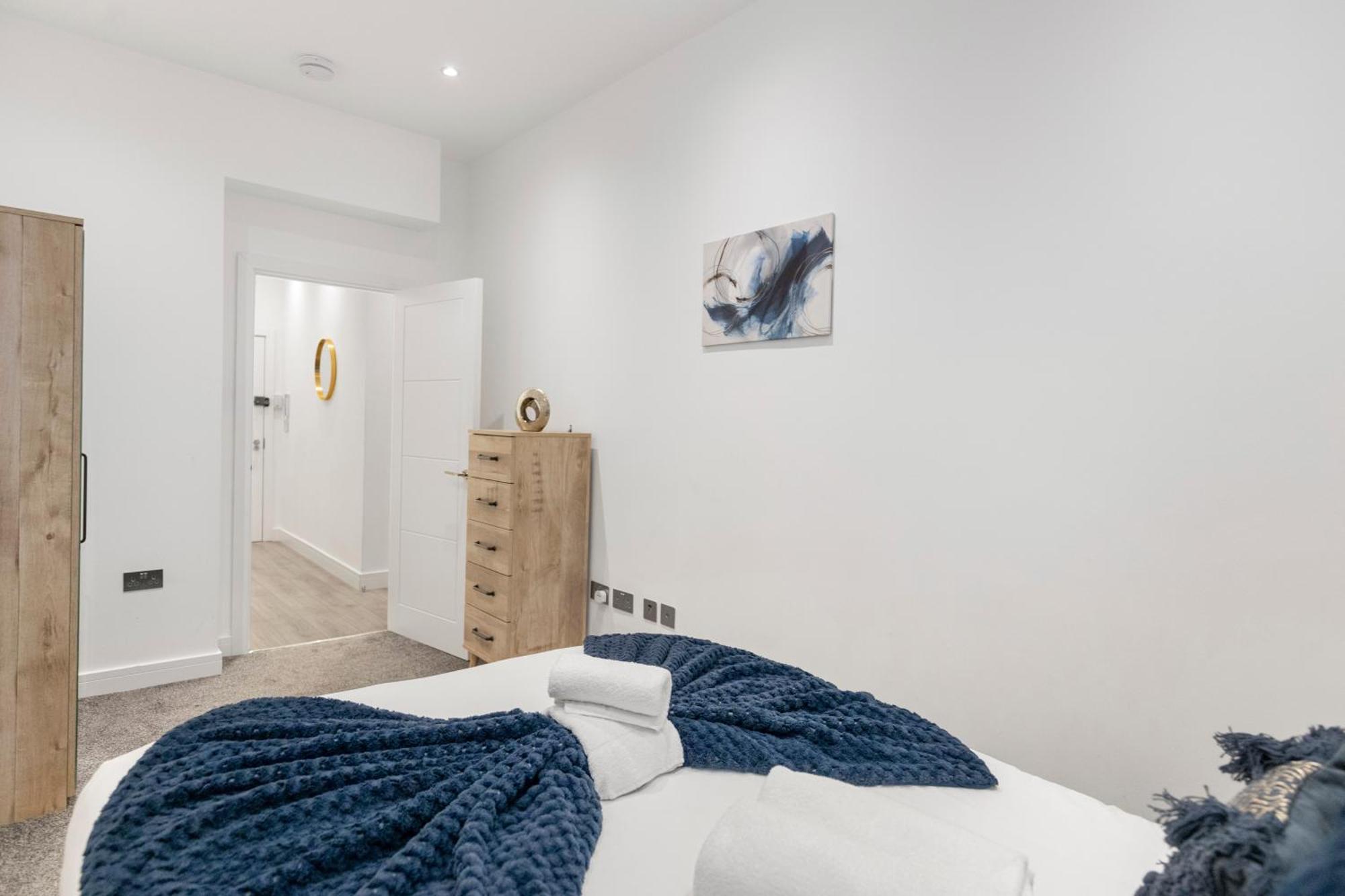 Welcoming And Spacious Apartment- Excellent Location London Bagian luar foto