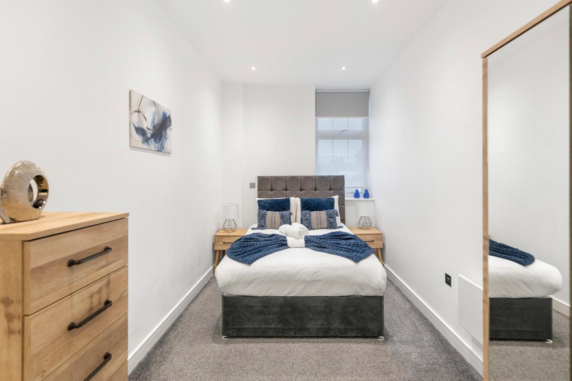 Welcoming And Spacious Apartment- Excellent Location London Bagian luar foto