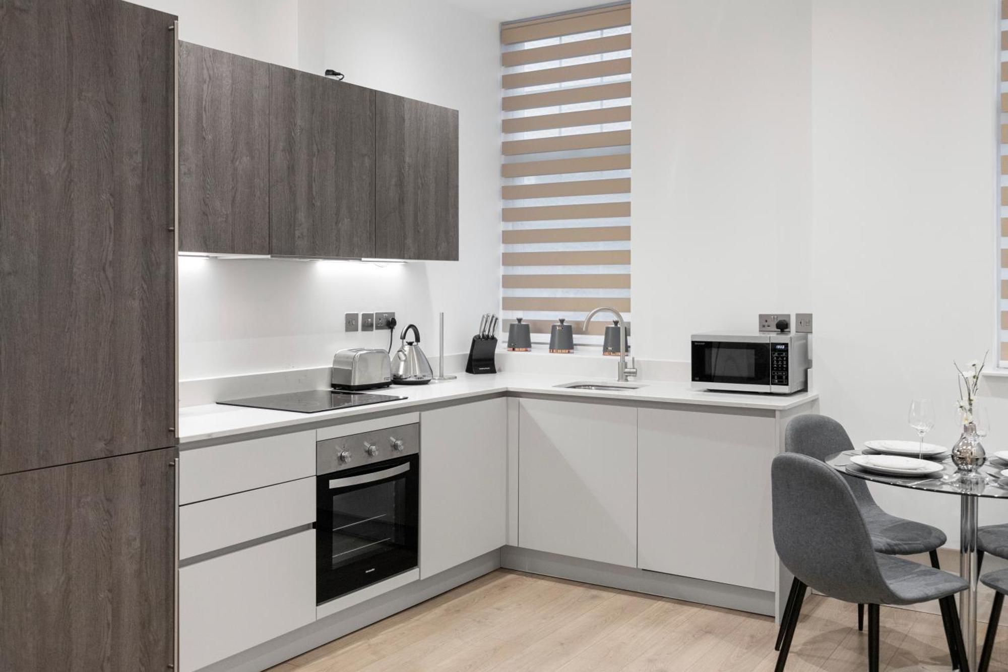Welcoming And Spacious Apartment- Excellent Location London Bagian luar foto